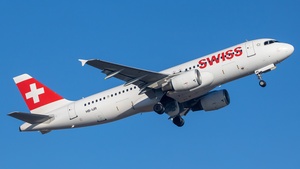 Photo of HB-IJR - Airbus A320-214 operated by Swiss International Air Lines