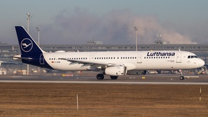 Photo of D-AIDB - Airbus A321-231 operated by Lufthansa