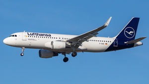 Photo of D-AIWE - Airbus A320-214 operated by Lufthansa
