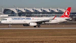 Photo of TC-JSY - Airbus A321-231 operated by Turkish Airlines