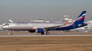 Photo of VP-BES - Airbus A321-211 operated by Aeroflot