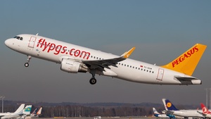 Photo of TC-DCM - Airbus A320-214 operated by Pegasus Airlines