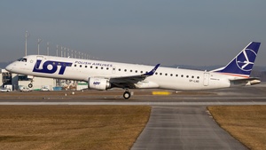 Photo of SP-LND - Embraer ERJ-195LR operated by LOT Polish Airlines