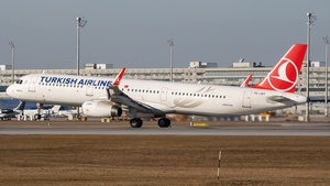Photo of TC-JSY - Airbus A321-231 operated by Turkish Airlines