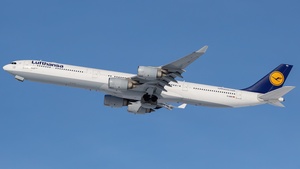 Photo of D-AIHH - Airbus A340-642 operated by Lufthansa