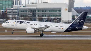 Photo of D-AIZC - Airbus A320-214 operated by Lufthansa