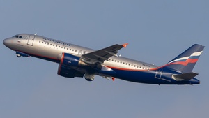 Photo of VQ-BKU - Airbus A320-214 operated by Aeroflot