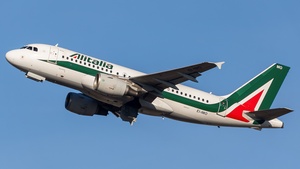 Photo of EI-IMO - Airbus A319-112 operated by Alitalia