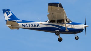 Photo of N472ER - Cessna 172S Skyhawk SP operated by Embry-Riddle Aeronautical University