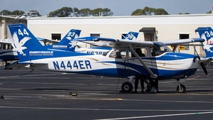 Photo of N444ER - Cessna 172S Skyhawk SP operated by Embry-Riddle Aeronautical University