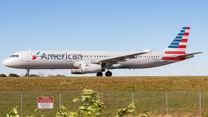 Photo of N510UW - Airbus A321-231 operated by American Airlines