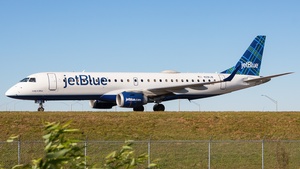 Photo of N281JB - Embraer ERJ-190AR operated by jetBlue Airways