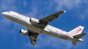 Photo of TS-IMV - Airbus A320-214 operated by Tunisair