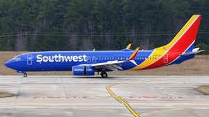 Photo of N8669B - Boeing 737-8H4 operated by Southwest Airlines