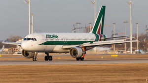 Photo of EI-DTF - Airbus A320-216 operated by Alitalia