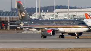 Photo of JY-AYN - Airbus A319-132 operated by Royal Jordanian Airlines