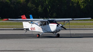 Photo of N71HT - Cessna 172S Skyhawk SP operated by Private