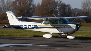 Photo of D-EKPL - Cessna 172N Skyhawk II operated by Luftsportverein Deggendorf-Plattling