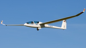 Photo of D-6077 - DG Flugzeugbau DG-1000S operated by Segelfliegergruppe Tannheim