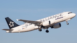 Photo of D-AIZN - Airbus A320-214 operated by Lufthansa