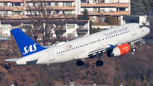 Photo of OY-KBR - Airbus A319-131 operated by SAS Scandinavian Airlines
