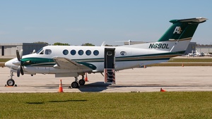 Photo of N690L - Beechcraft 200 Super King Air operated by Air Med Services