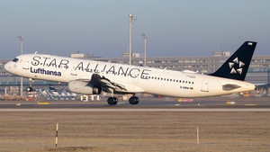 Photo of D-AIRW - Airbus A321-131 operated by Lufthansa