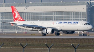 Photo of TC-JMK - Airbus A321-231 operated by Turkish Airlines