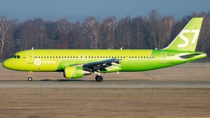 Photo of VQ-BDF - Airbus A320-214 operated by S7 Airlines