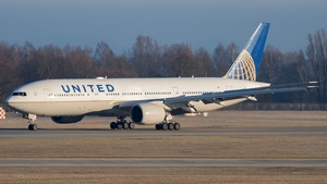 Photo of N799UA - Boeing 777-222(ER) operated by United Airlines