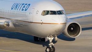 Photo of N659UA - Boeing 767-322(ER) operated by United Airlines