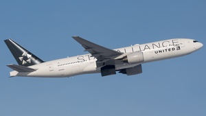 Photo of N794UA - Boeing 777-222(ER) operated by United Airlines