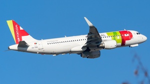 Photo of CS-TNS - Airbus A320-214 operated by TAP Air Portugal