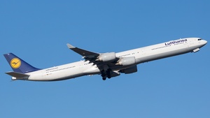 Photo of D-AIHV - Airbus A340-642 operated by Lufthansa