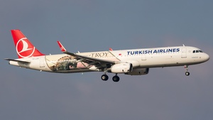 Photo of TC-JTP - Airbus A321-231 operated by Turkish Airlines