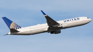 Photo of N647UA - Boeing 767-322(ER) operated by United Airlines