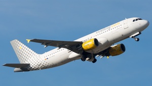 Photo of EC-HTD - Airbus A320-214 operated by Vueling