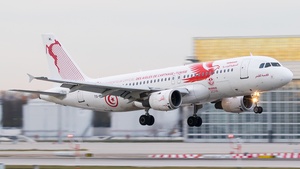 Photo of TS-IML - Airbus A320-211 operated by Tunisair