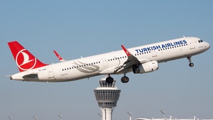 Photo of TC-JTM - Airbus A321-231 operated by Turkish Airlines