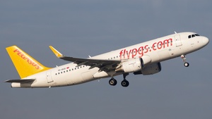 Photo of TC-DCD - Airbus A320-214 operated by Pegasus Airlines