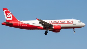 Photo of OE-LOF - Airbus A320-214 operated by Laudamotion