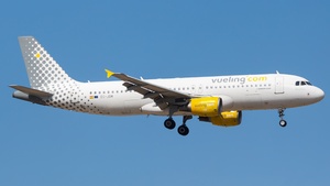 Photo of EC-JGM - Airbus A320-214 operated by Vueling