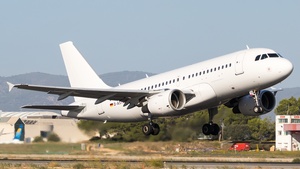 Photo of D-ASTO - Airbus A319-112 operated by Germania