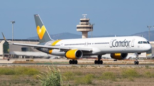 Photo of G-JMAB - Boeing 757-3CQ operated by Thomas Cook Airlines