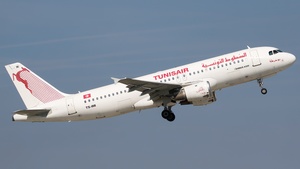 Photo of TS-IMI - Airbus A320-211 operated by Tunisair