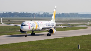 Photo of D-ABON - Boeing 757-330 operated by Condor