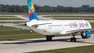 Photo of SP-HAW - Airbus A321-211 operated by Small Planet Airlines Poland
