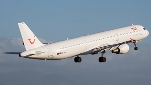 Photo of CS-TKU - Airbus A321-211 operated by TUIfly (opb Galistair)