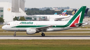 Photo of EI-IMT - Airbus A319-111 operated by Alitalia