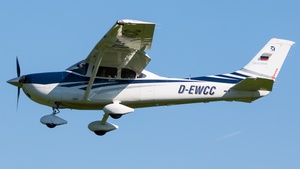 Photo of D-EWCC - Cessna 182T Skylane operated by Motorfliegerclub Warngau